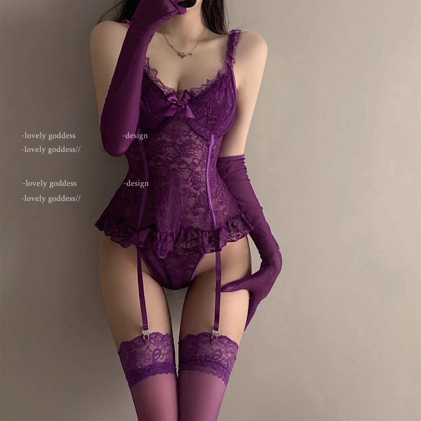 Cross-border supply, hot-selling lace lingerie set in Europe and America, perspective temptation steel ring gathers thin waist suspender skirt woman